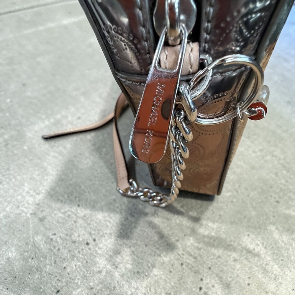 Michael Kors Metallic Silver Crossbody Bag and Handmade Bag Necklace Chain - Picture 8 of 13